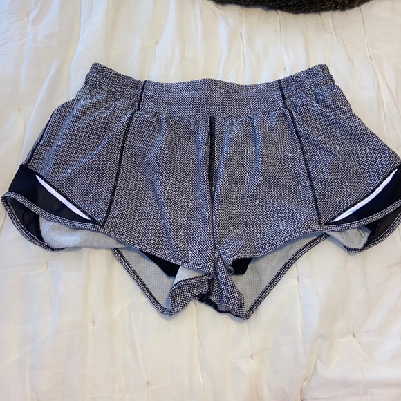 lululemon athletica Pants - RARE Lululemon Hotty Hot Short 2.5” Size 8, black and white